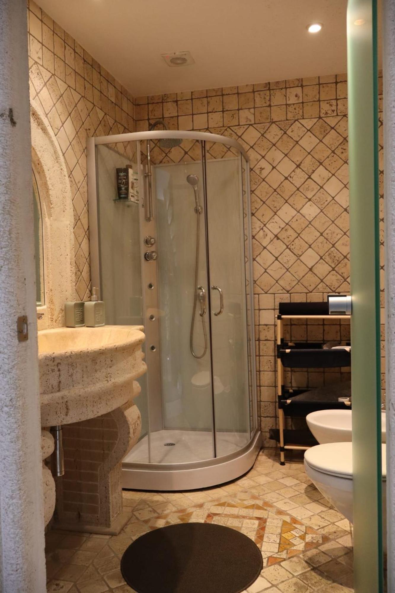 White Loft & Spa Витербо Екстериор снимка
